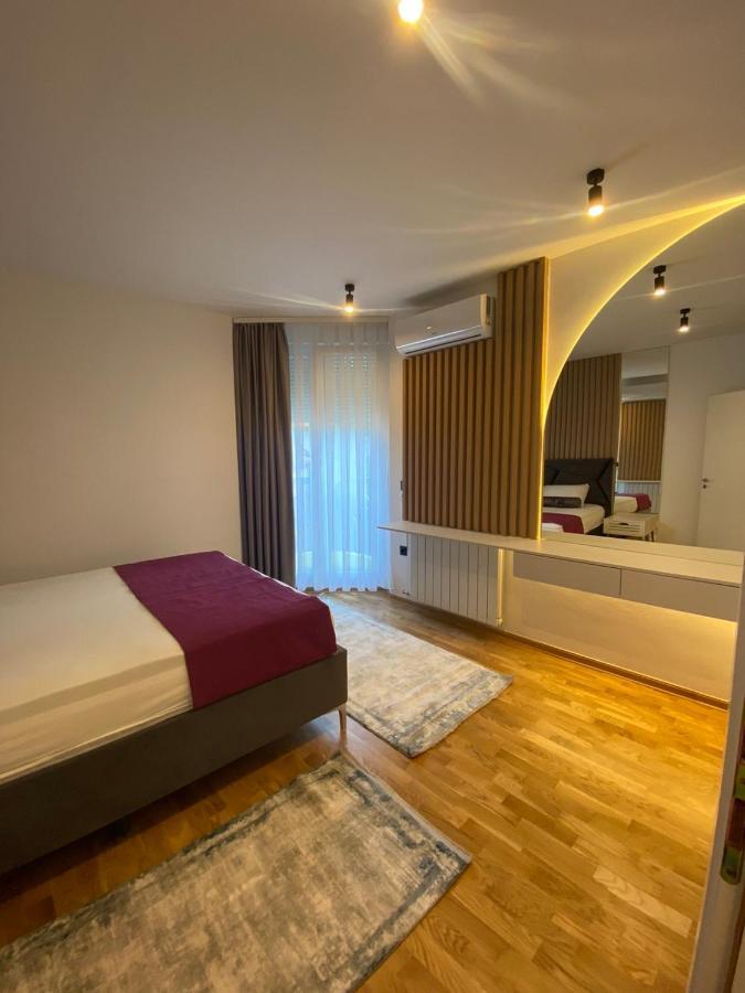 New Concept Included Garage Apartment Sarajevo Exterior photo