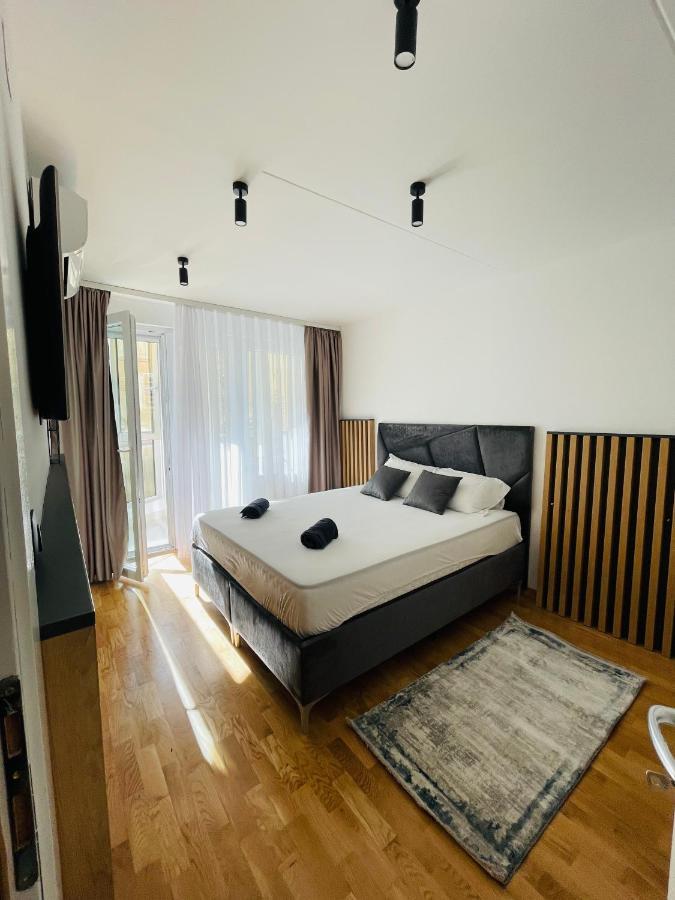 New Concept Included Garage Apartment Sarajevo Exterior photo